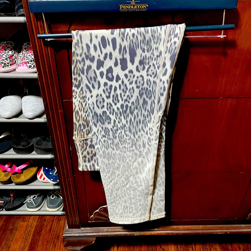 Leopard print workout leggings